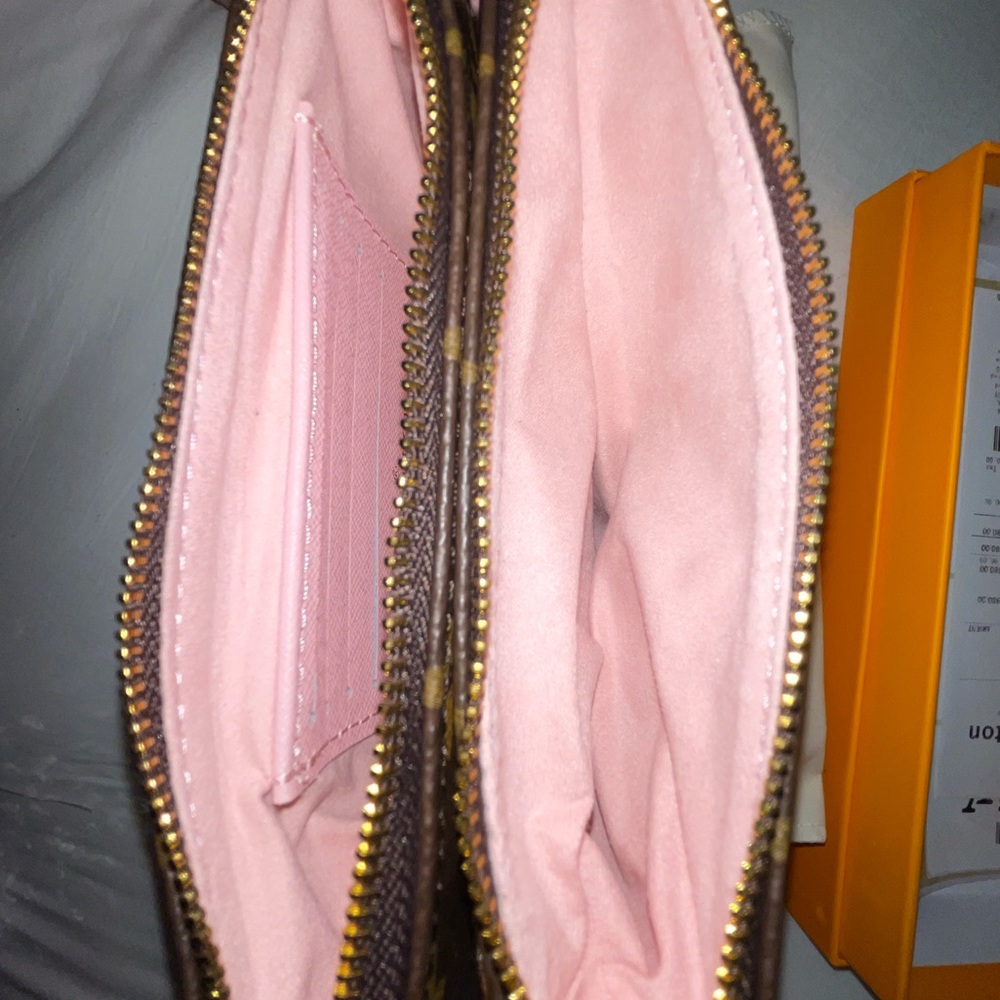 Lv double zipper purse - Picture 10 of 11